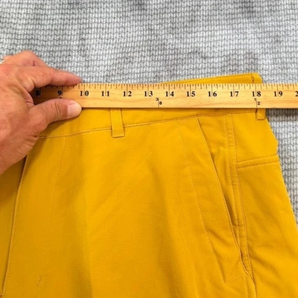 The North Face Mens Hiking Shorts Yellow Size 36X9 Technical Trail Cargo Shorts